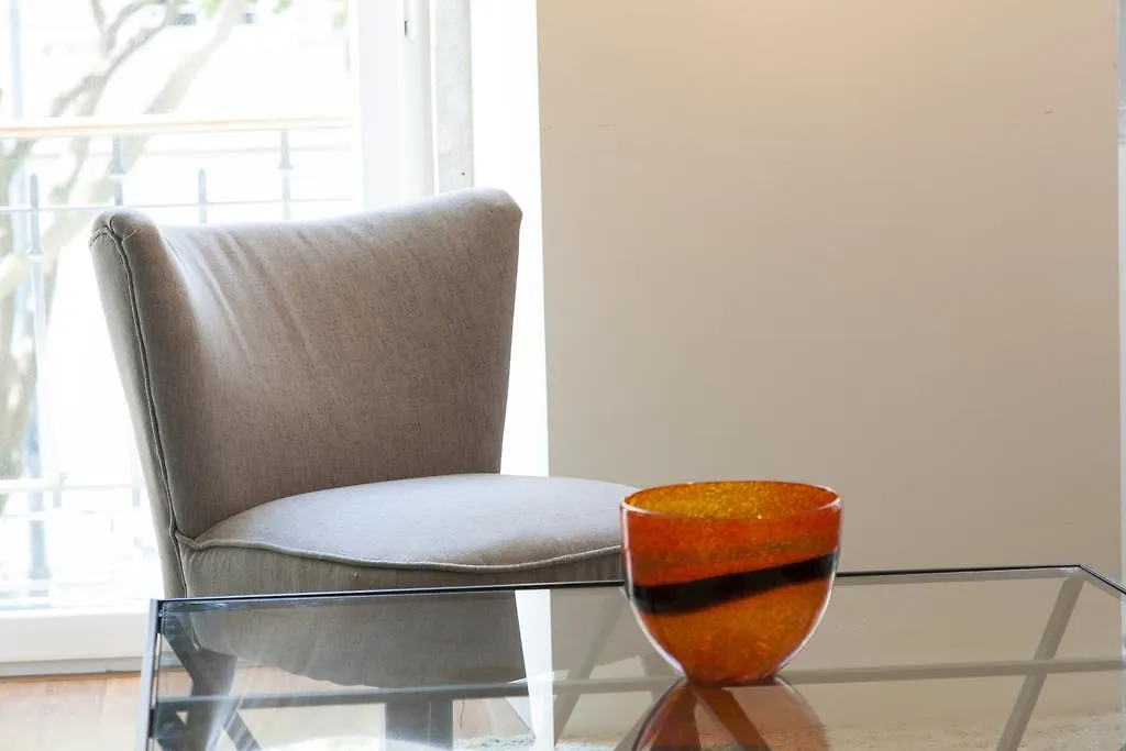 Joivy Stunning 3Br Apt With Balcony, Nearby Saldanha Subway & Ist Apartment Lisbon