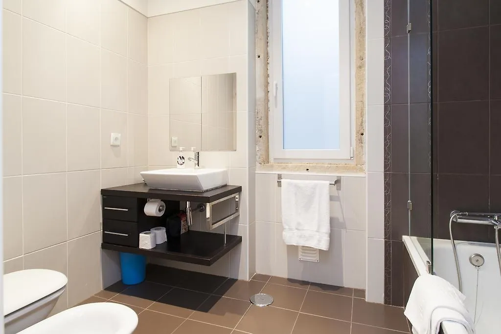 Joivy Stunning 3Br Apt With Balcony, Nearby Saldanha Subway & Ist Appartement Lissabon Portugal