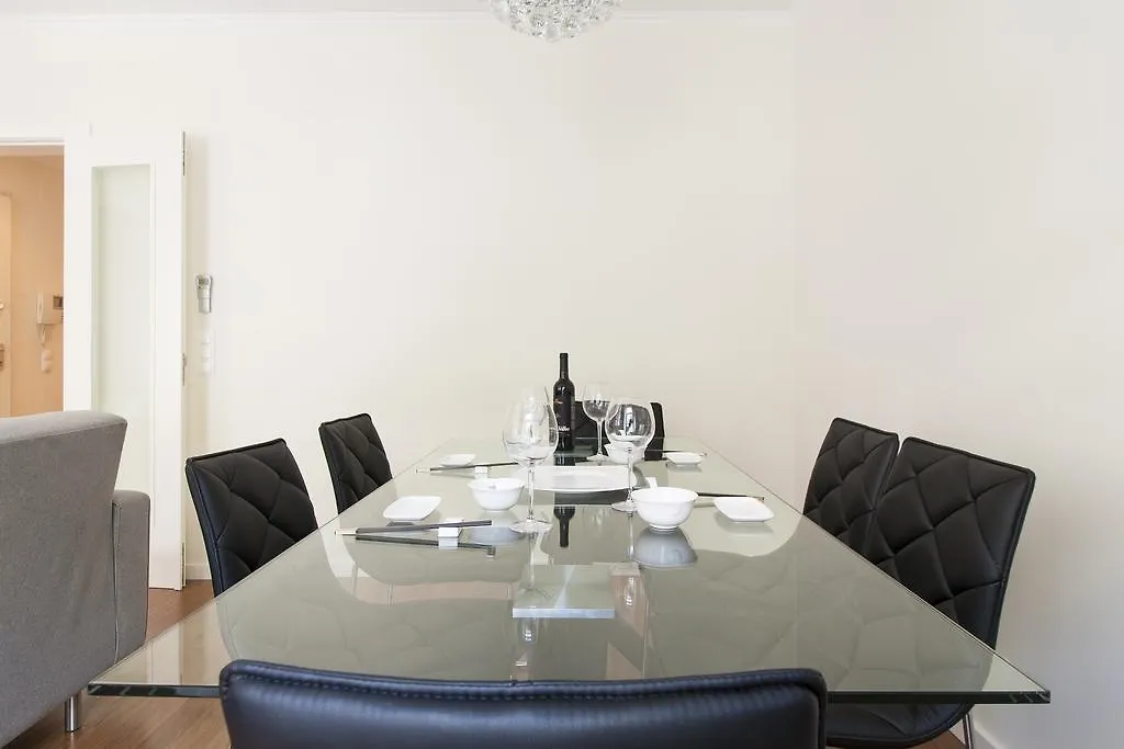 Joivy Stunning 3Br Apt With Balcony, Nearby Saldanha Subway & Ist Appartement Lissabon